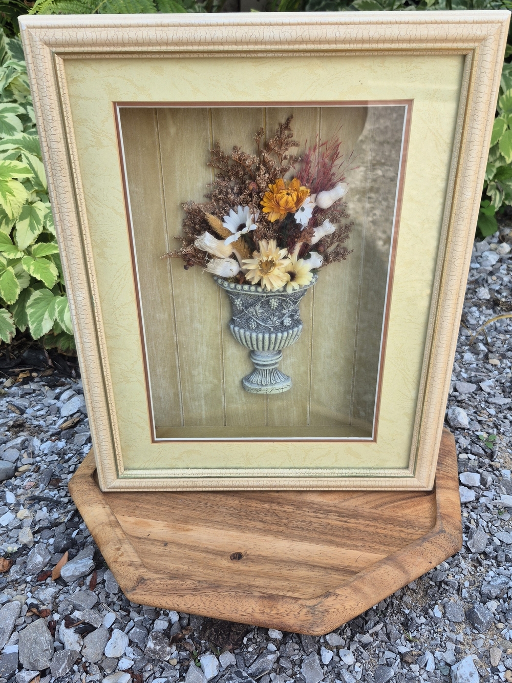 Vintage 3D Floral Shadow Box Frame Art Retro Pressed Dried Flowers Greek Urn